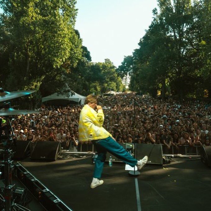 ruelnotified's tweet photo. ๐ธ| @lanewayfestnz via IG
โ#tbt ๐ @oneruel x #Laneway2020 (๐ท: @michelleghunder)โ https://t.co/96T6D0wW2m