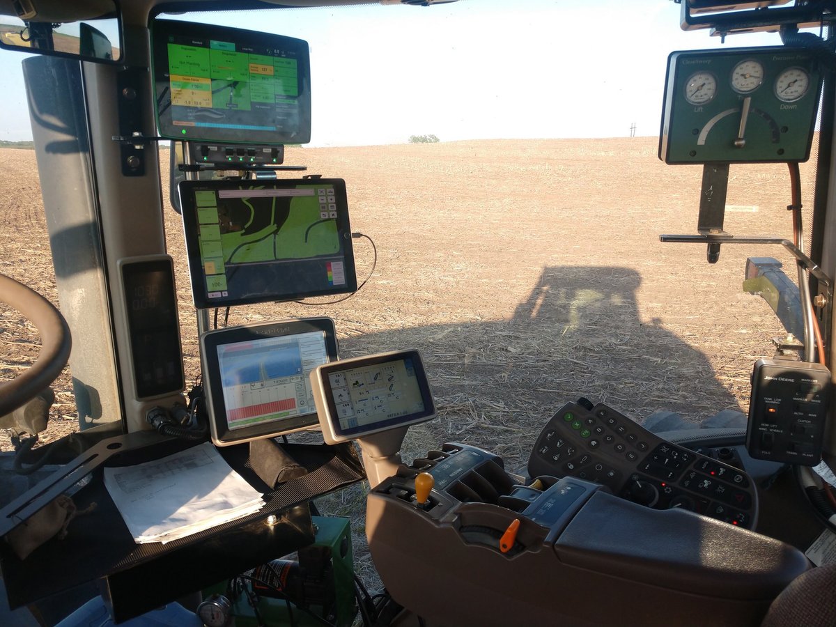 lankota_sd's tweet image. #Lankota’s #MonitorBracket systems are designed to allow endless customization. Multiple bracket options for a variety of #JohnDeere® #Tractors and #Sprayers, as well as options for #CaseIH®, #NewHolland®, and #Challenger® Tractors.

#MonitorBrackets #plant20