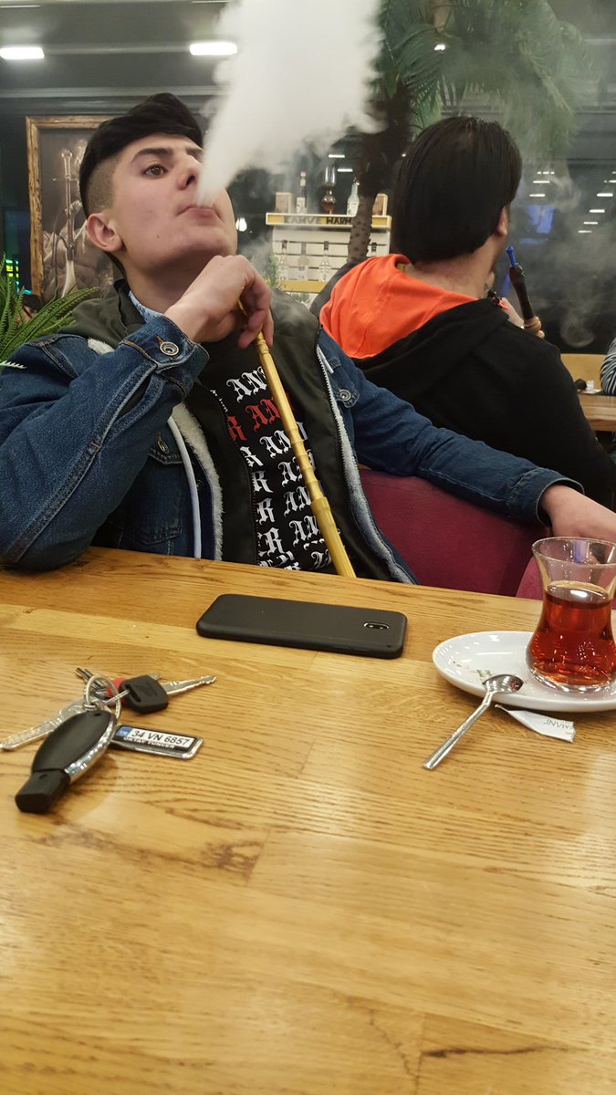 Dünyanın derdini mi çekiyon bilader 😂👍