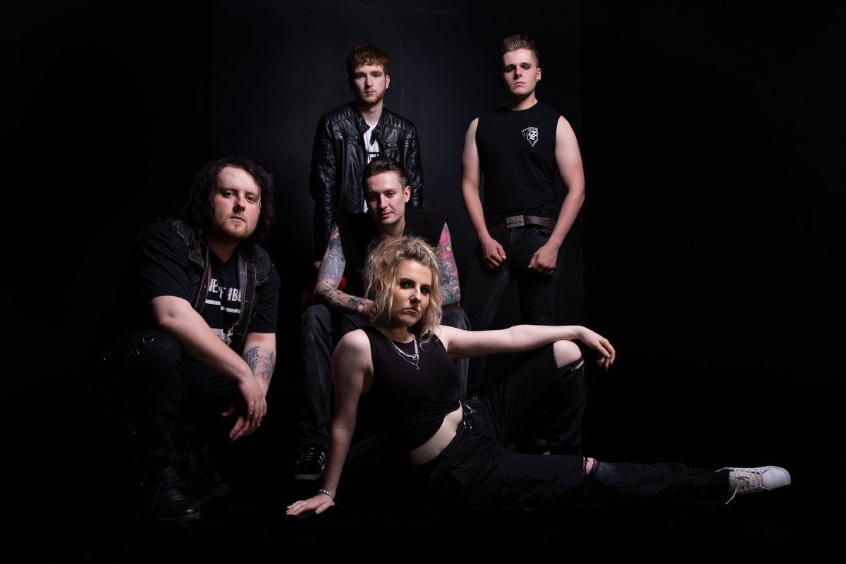 BBCIntroNE's tweet photo. 🆕 @TILBand are back and we've got a first play for @ShoreSimba alongside the latest tracks from @PalmBeachBand and @AnotherSkyMusic! 

📻 https://t.co/rsGtkTO4kW https://t.co/kvA9YrKzx2