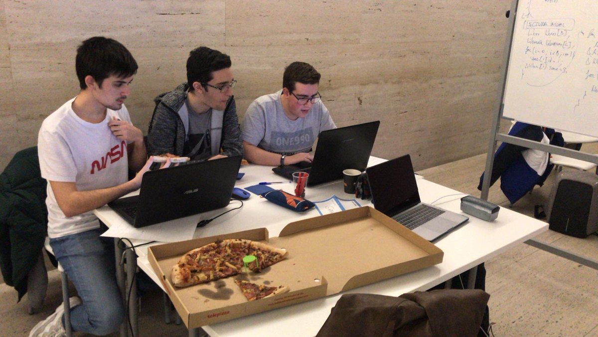 TecnologiaUSJ's tweet image. y hay que reponer fuerzas para el empujón final!!!! Trabajar y alimentarse no está reñido...animo!!! #googlehashcode2020 #EARTE