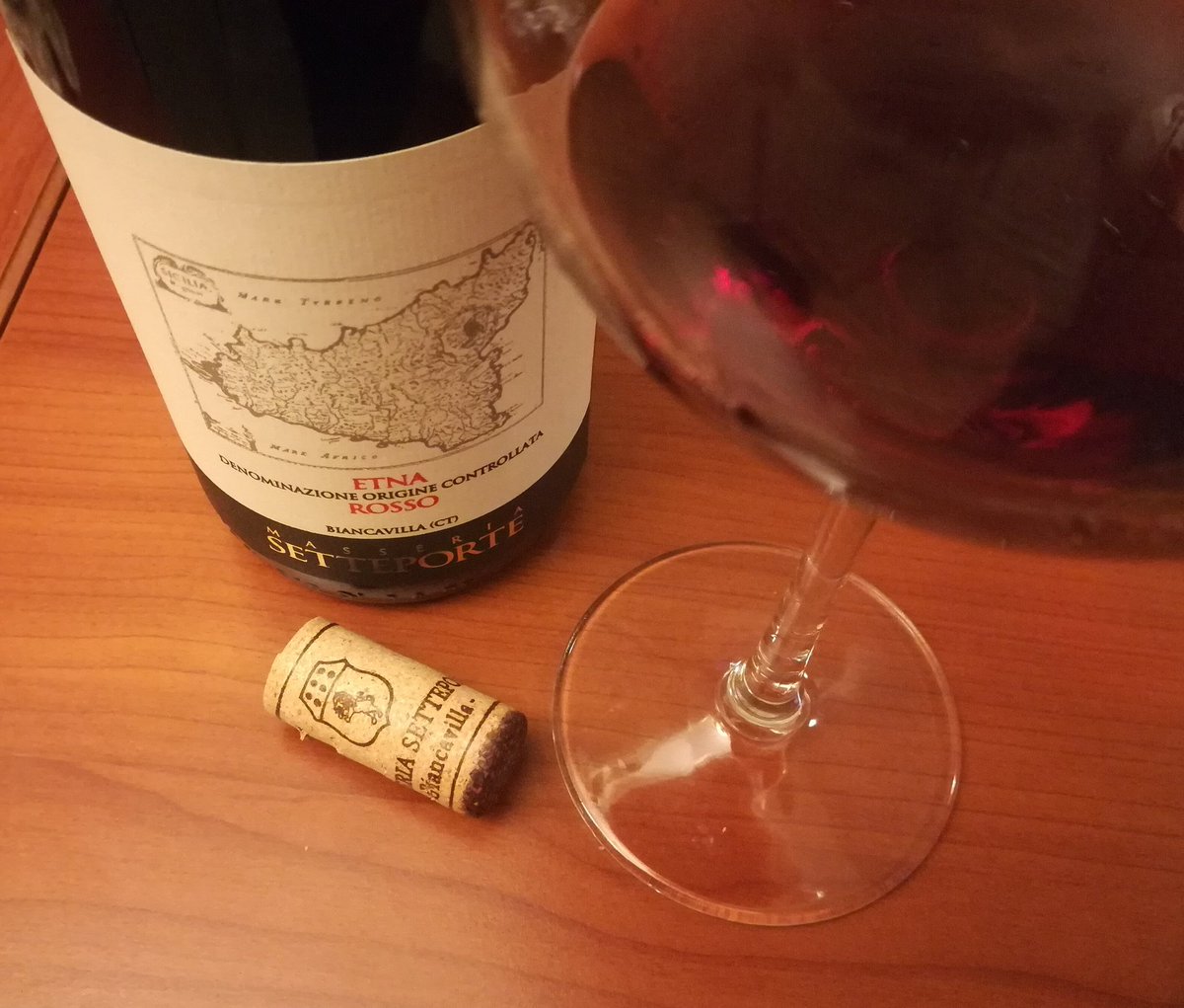 enoitaca's tweet image. Per riprendere le energie... Nulla di meglio! #vino #degustazione #sommelier #Etna #Rosso #2015 Masseria Setteporte... Mineralità fusa a sentori di macchia mediterranea...