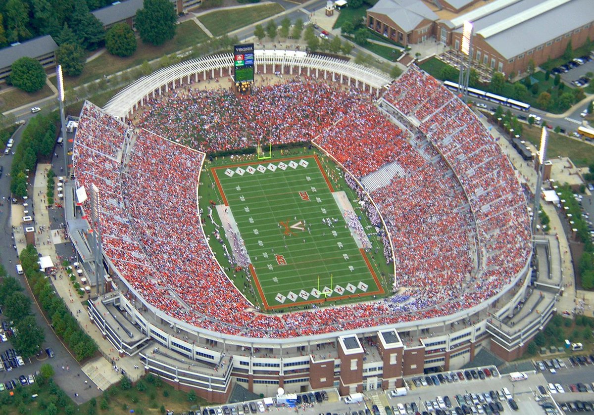 HinspergerJames's tweet photo. Thankful to receive a PWO offer to The University of Virginia! @SaylorBlairFB @gbowman26 @CFC_RyanMcCabe https://t.co/IbKzbxiMSQ