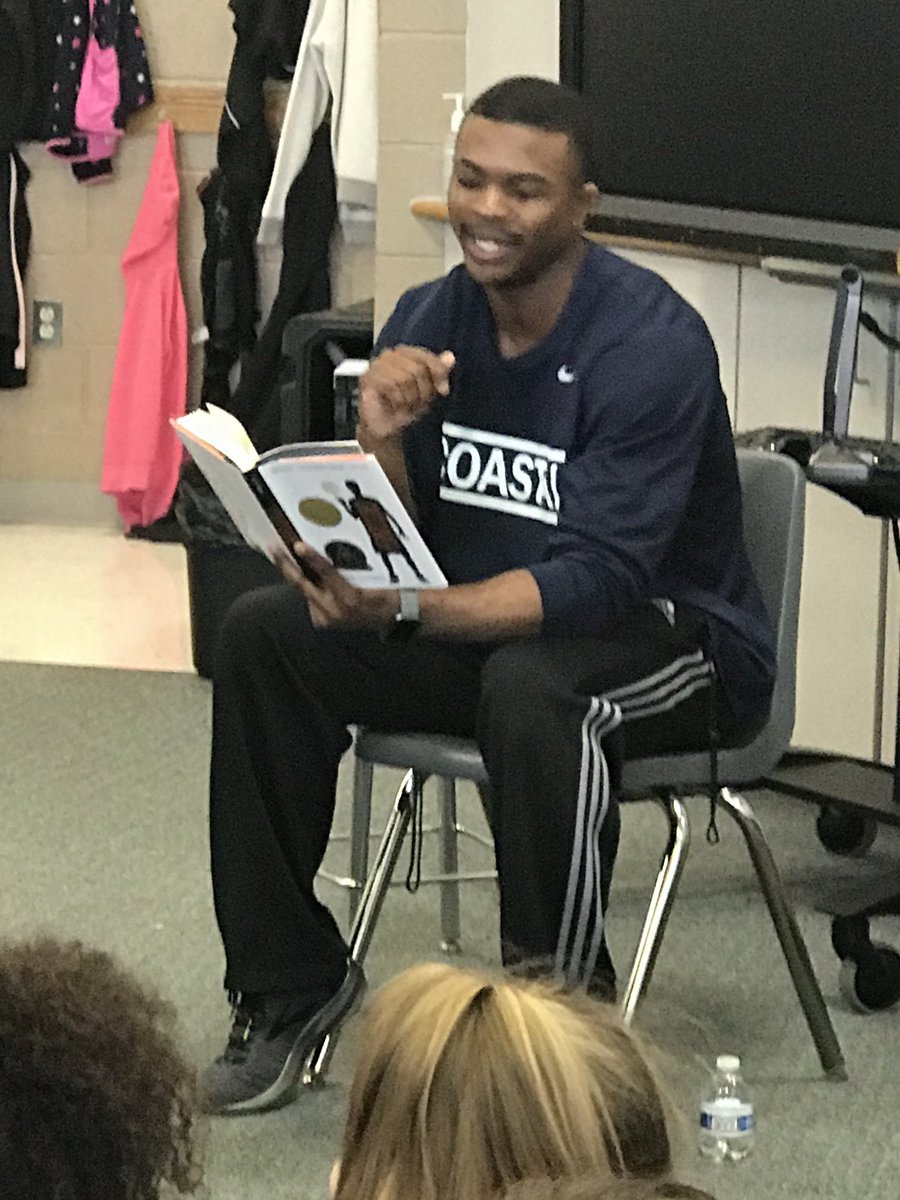 Mr. Jett, awesome reading of The Crossover! #AfricanAmericanReadIn ⁦@InclusiveWPS⁩ ⁦@vacdeswps⁩