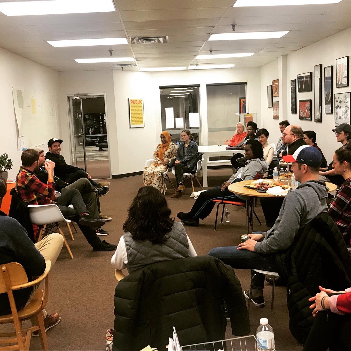 CRE8CoMo's tweet photo. Big thanks to the @LogboatBrewing guys for talking to local makers about branding as part of our @Etsy Maker City grant! #makeworkplay #goodtobeintheloop #thingsaremadehere https://t.co/APswOlkM36