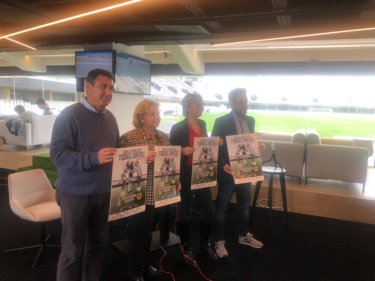 AMEPCartagena's tweet photo. Hoy hemos participado en la presentación de un partido que hará historia, el 8 marzo a las 12.00 os esperamos en el estadio Cartago nova para ver triunfar al equipo femenino del @FCCartagena_efs #correrycrecer https://t.co/m0x6SyD1hw