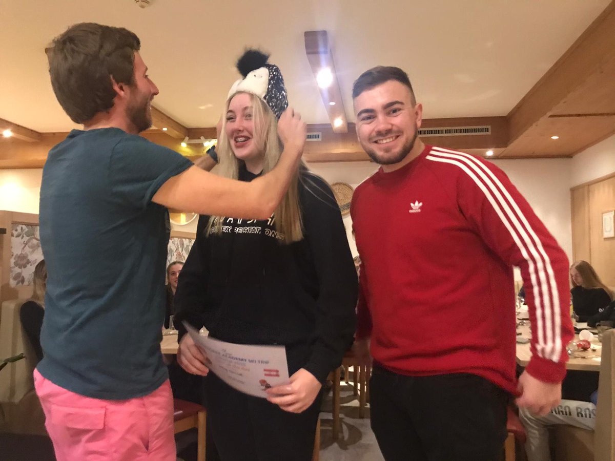 NunthorpeSPORT's tweet photo. Today's skiier of the day young Daisy #skiracewinner #commitmentpays https://t.co/MHYMbWy3rS
