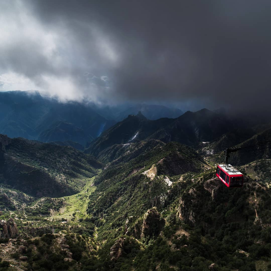 hotel_mansion's tweet photo. Súbete al Teleférico de Barrancas del Cobre para ver las impresionantes vistas de la Sierra Tarahumara, #Chihuahua
📷 chipbelichter https://t.co/6Ip5vQRVqx