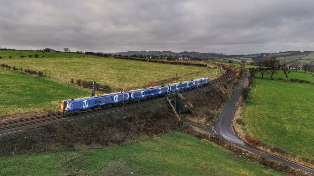 NetworkRailSCOT's tweet image. A great shot of a @ScotRail Class 380 descending the Neilston incline in @EastRenCouncil's area!