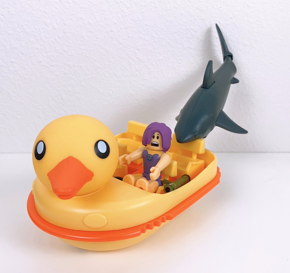 Dollastic On Twitter I Ve Spent Some Time Logging My Collection And Finally Unboxed Roblox Sharkbite By Simonblox Playset This Is Not Only One Of My Fav Games On Roblox But Also One - roblox duck boat