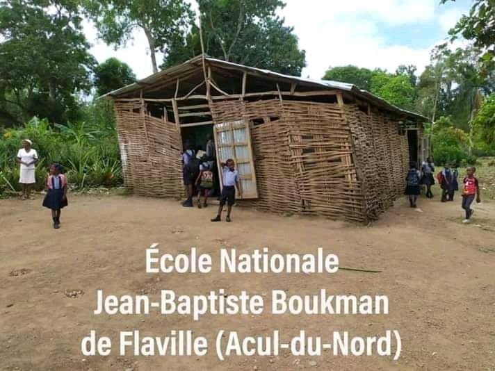 KensonRomeus's tweet photo. Regarde l'endroit où étudie l'avenir de notre cher Haïti et le gouvernement ne pense à autre chose que de s'enrichir. Il donne à un ex-président une somme de 1,986,000.00 gourdes, juste pour son plaisir. https://t.co/jDNPOPchEQ
