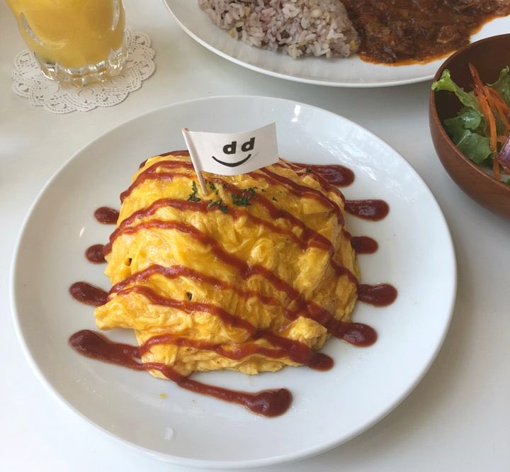 retrip_news's tweet photo. 好きなごはんに「オムライス」を挙げる方、多いですよね？実は私もその一人。そこで今回はオムライスを知り尽くした筆者が選ぶ”東京の絶品オムライス集”をご紹介します✨

どのオムライスもこだわりを感じさせるものばかり。絶対に食べたくなりますよ😊
https://t.co/Hg17GcN61t https://t.co/UtIn70r2RI