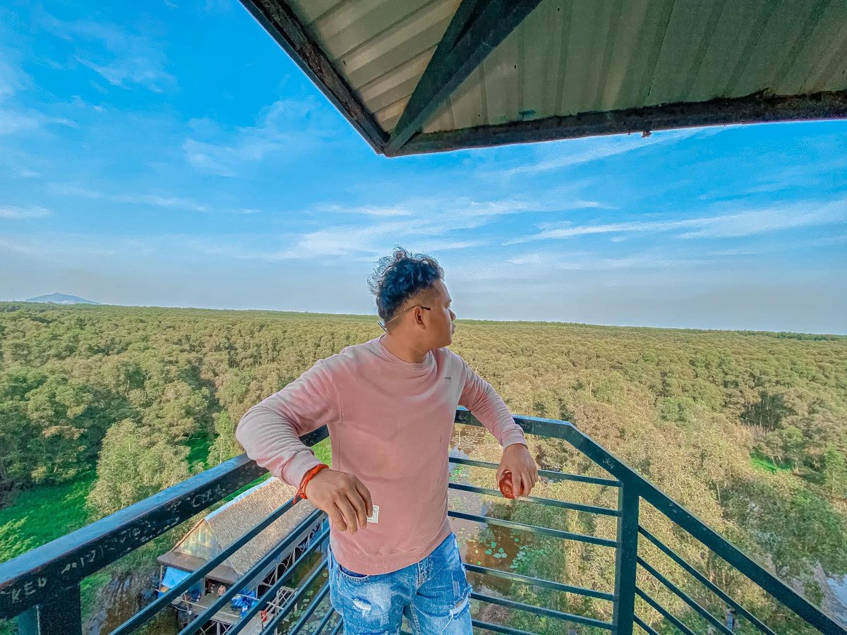 dlgiadinh's tweet photo. TRÀ SƯ ĐẸP LUNG LINH DƯỚI MỌI GÓC ẢNH
VIỆT NAM LÀ VÙNG AN TOÀN GIỮA TÂM DỊCH BỆNH 
MIỀN TÂY HIỀN HOÀ SẼ LÀ ĐIỂM ĐẾN “SỐ Z” TRONG NHỮNG NGÀY NGHĨ DÀI.
#Dulichgiadinh #Familytour #QuachPhiHung https://t.co/9Xkzy6EnsQ