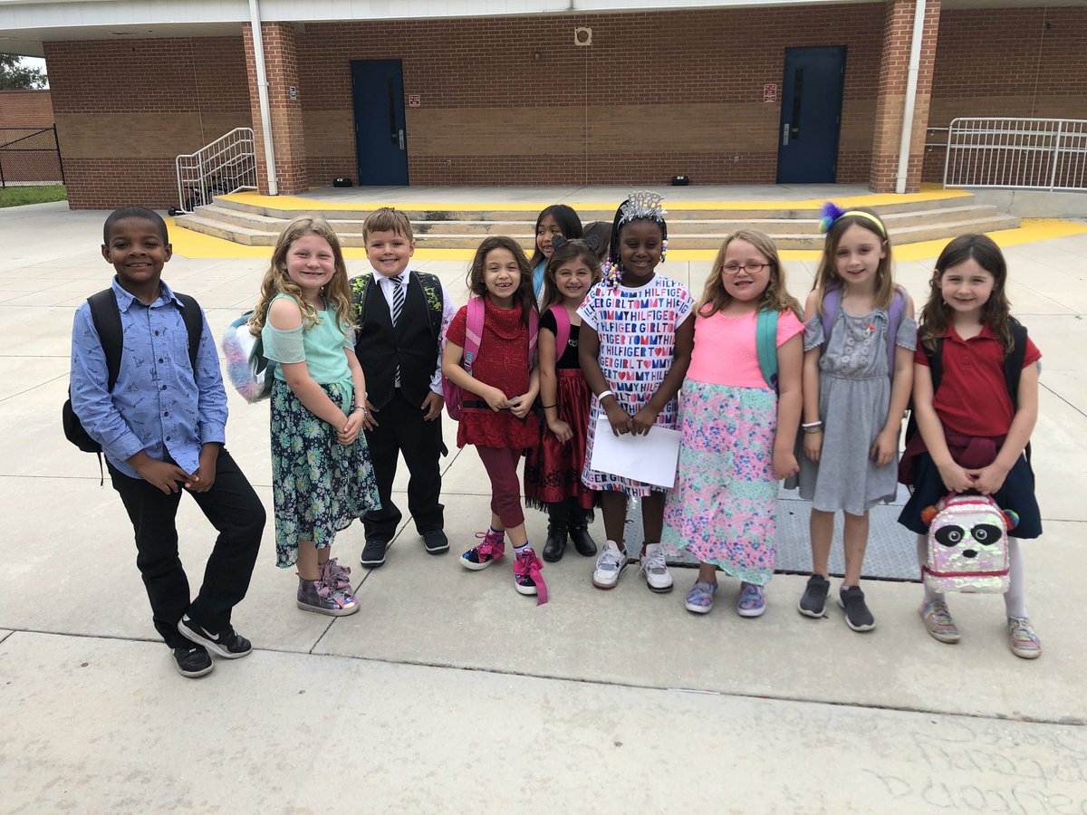 sdedragons's tweet image. Today we dressed up for kindness and broke out our fancy dresses and ties!!! #kindnessmatters #SELebrationweek #selvcs
