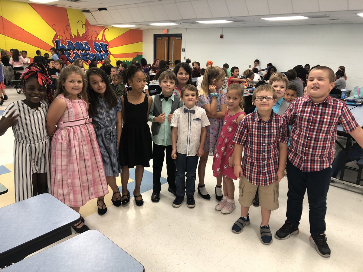 sdedragons's tweet image. Today we dressed up for kindness and broke out our fancy dresses and ties!!! #kindnessmatters #SELebrationweek #selvcs