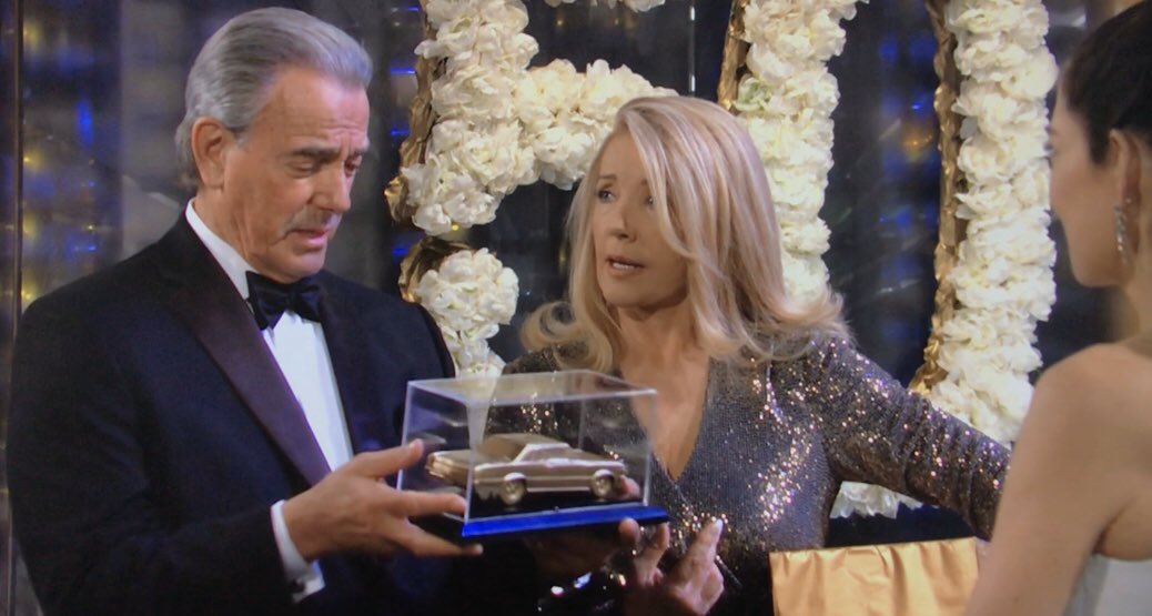 Collazo474's tweet photo. Great scene between Nikki, Victor, Victoria and Nick @MelodyThomasSco @EBraeden @ameliamheinle @JoshuaMorrowYR #YR https://t.co/qo2ayB9mml
