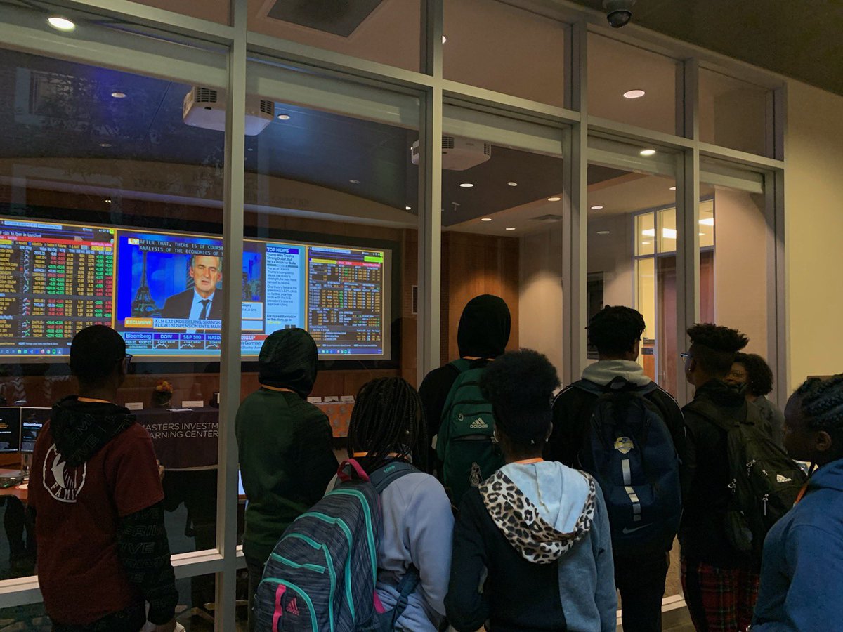 Falcon_GRAD's tweet photo. Huge shoutout to @UTKnoxville for hosting us on their campus today! Our students got to tour colleges of interest and learn more about what college life is like! @sjsmith2509 #FultonTravels https://t.co/f5MLZdRUBj
