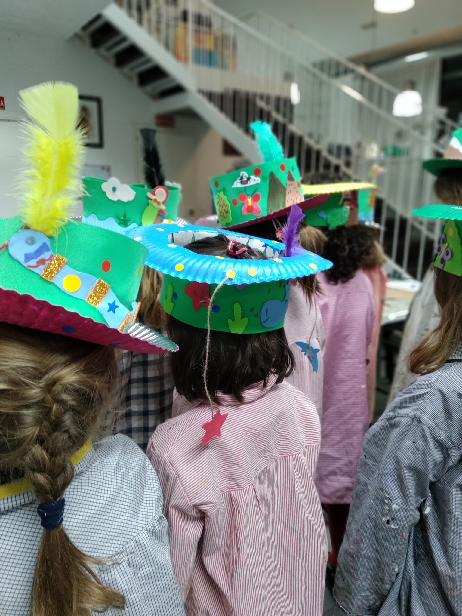 Recurso cinta Comenzar Leticia Zarza Estudio de Arte on Twitter: "Seguro 😉 que estábais deseando saber qué habíamos preparado para Carnaval 🎉🎉🎉 ¡Sombreros! 🎩 #carnaval #carnaval2020 #arteparaniños #artforkids #manualidades #creatividad #leticiazarzaestudiodearte ... Recurso cinta Comenzar Leticia Zarza Estudio de Arte on Twitter: "Seguro 😉 que estábais deseando saber qué habíamos preparado para Carnaval 🎉🎉🎉 ¡Sombreros! 🎩 #carnaval #carnaval2020 #arteparaniños #artforkids #manualidades #creatividad #leticiazarzaestudiodearte ...