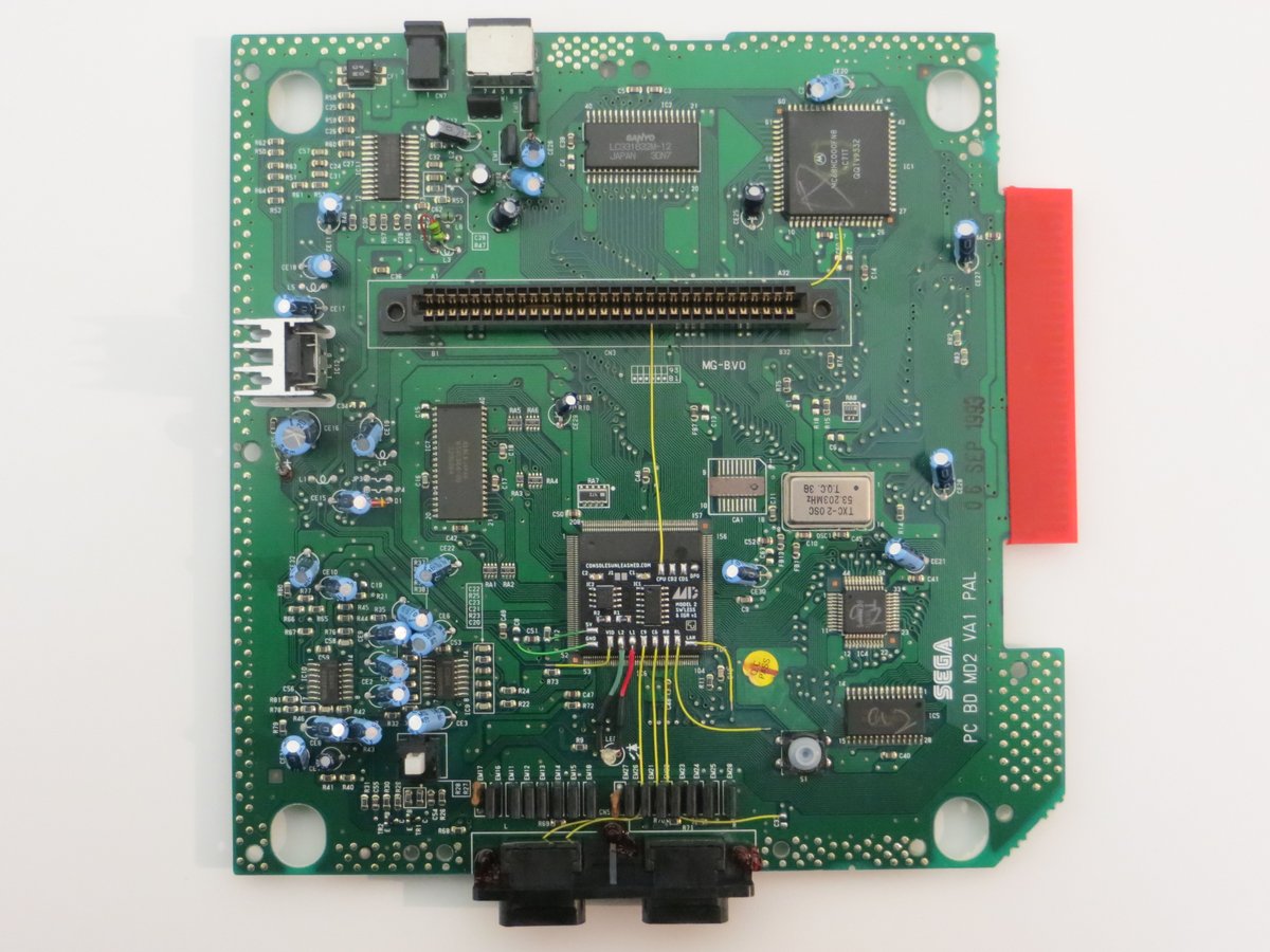 ConsoleMods's tweet image. My #switchless region &amp;amp; in-game-reset mod kit using Borti4938 code. Installed into a #Sega #MegaDrive model 2 VA1. Layout design conducive to neat wire runs. Mega Drive now #regionfree &amp;amp; ready for some full screen, full speed #60Hz gaming. #16bits #consolemods #consolemodding