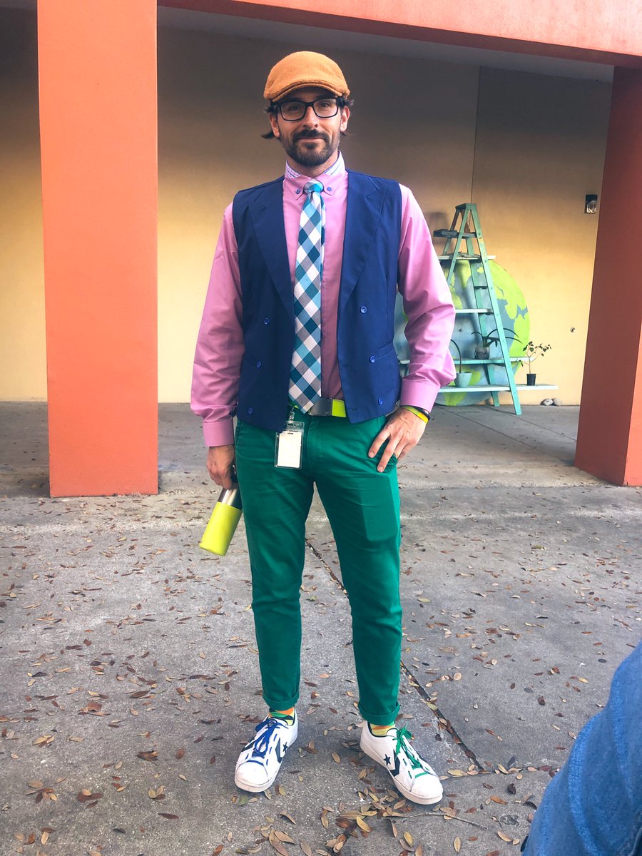 365daysofRamsay's tweet photo. He’s playing cool (colors) today.
#Ramsaysgotswag https://t.co/zlCgXEZNyE