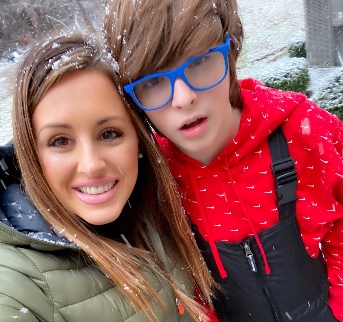 msmannsECS1's tweet photo. Some will complain, others will rejoice about the calls @WCPSS has to make, I am one of the ones in favor of the safety of not only my own children, but the safety of myself and my students.Enjoying some family time in the snow! #teacherlife #snowday #wcpss #EveryStudentEveryDay https://t.co/Q6auACIGqp