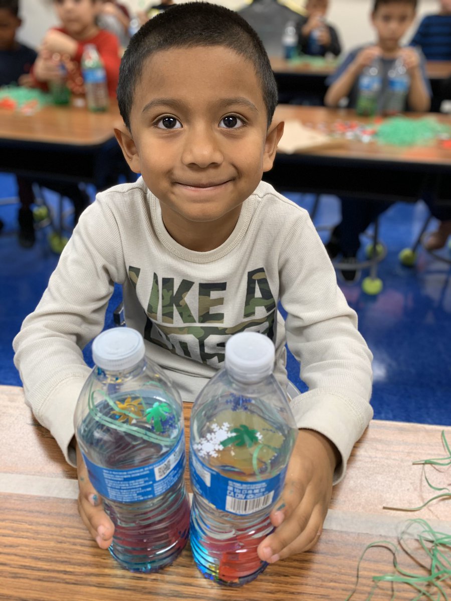 GuentherRachael's tweet image. We had so much fun making weather bottles in Science lab today! #messyisfun #kindermagic #roped2learn #kleinfamily