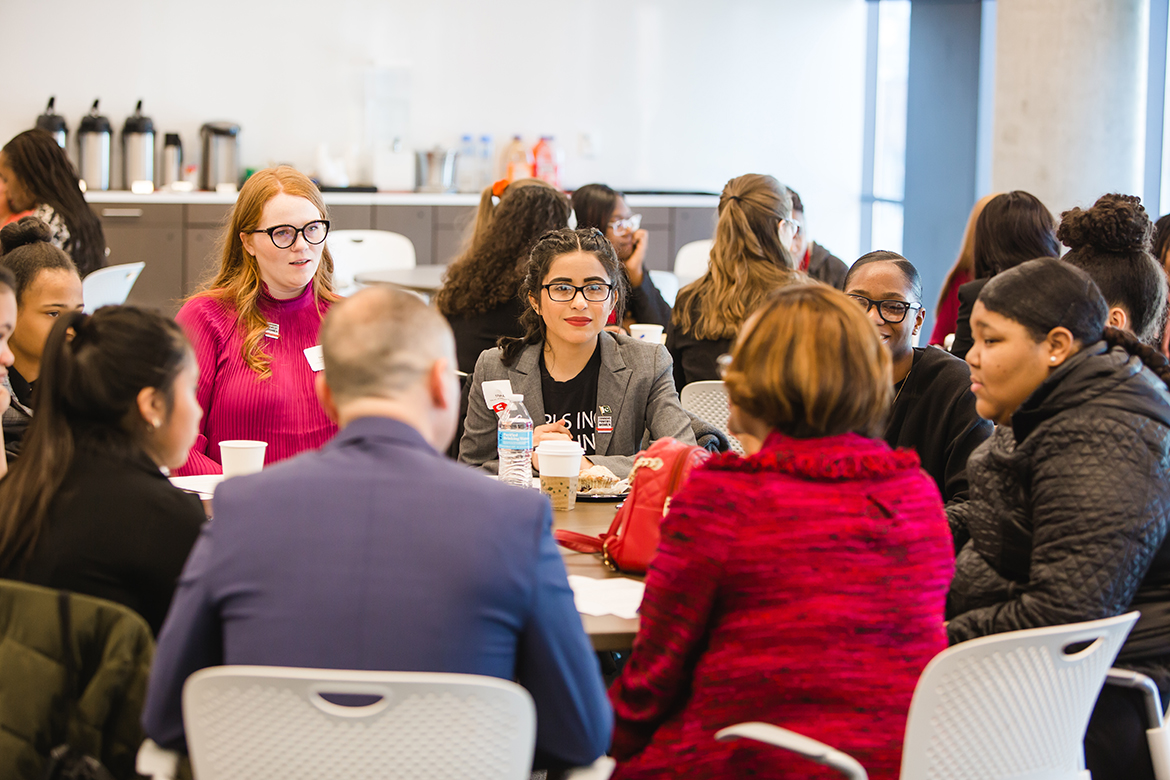 Cummins's tweet photo. From discussions on resilience and vulnerability, to meeting with @GovHolcomb at the Ind. Statehouse, here’s to the more than 35 girls from @GirlsInc who joined @Cummins leaders this week to learn about the power of advocacy. #GirlDay2020 #CumminsPowersWomen https://t.co/LTtzRjGmnH