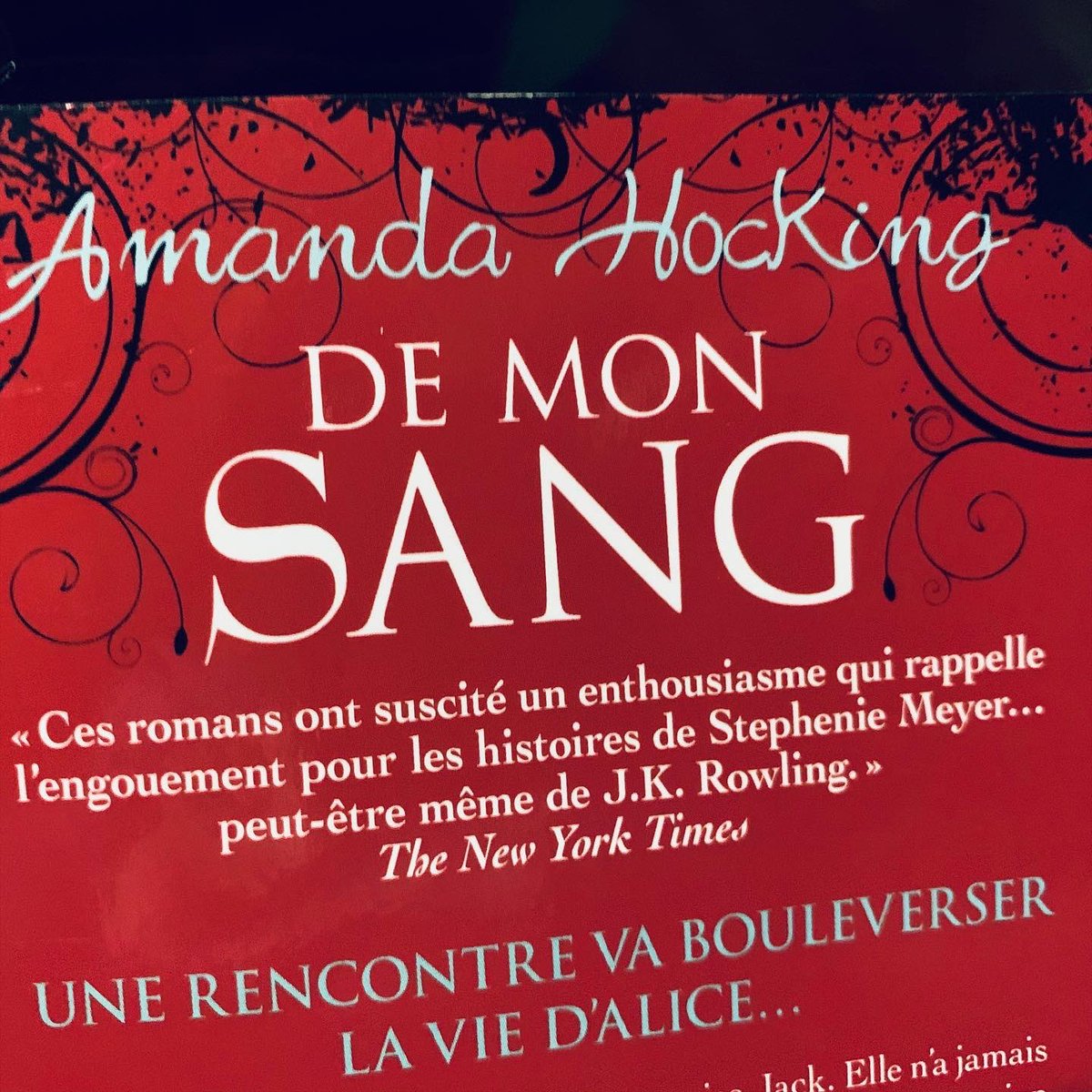 formarie2's tweet photo. 3,90€ livre pour les fans 

https://t.co/hisouAvOge

#alainmarie77 
#alainmarie77accessoires 
#alainmarie77livre 

#vampire #demonsang #stepheniemeyers #amandahocking #castelmore https://t.co/JTtI4U4Frz