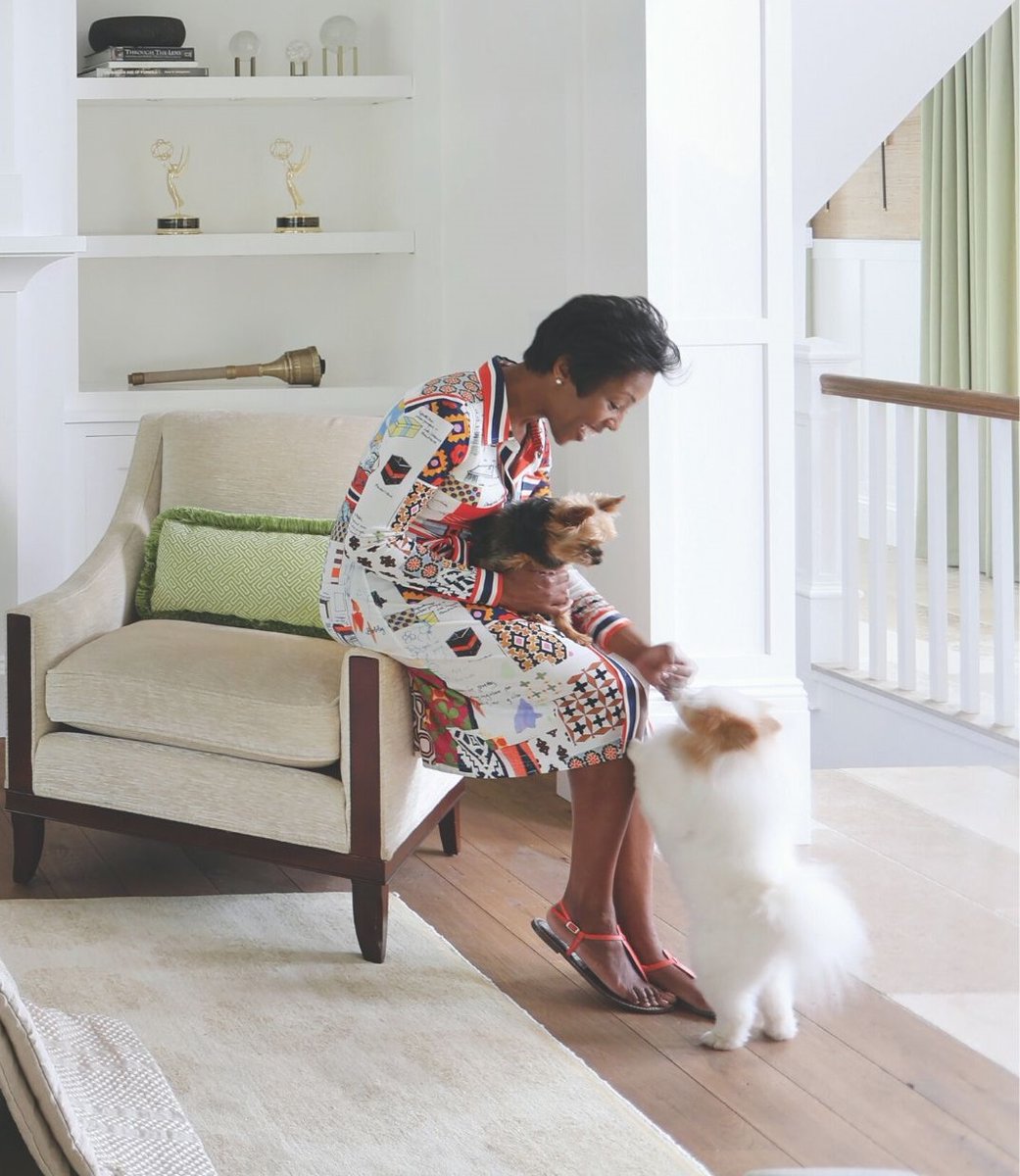 White_Good's tweet image. If you haven't read #designchicagomag you are sorely missing out! @DesignCenterChi &amp;amp; @LuxeHome_Chi showcase the most beautiful designs utilizing colors &amp;amp; patterns, outdoor oases, and show topping homes in their magazine. Read more at bit.ly/39RyAos #themartchicago