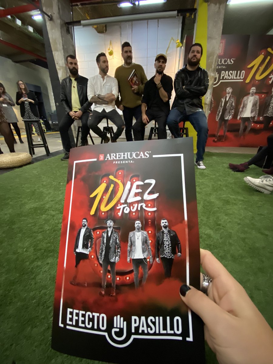 Hoy presentando el #10ieztour de <a href="/efectopasillo/">Efecto Pasillo</a> celebrando sus 10 años de carrera!!! 
📸 <a href="/oscarmartinezdj/">Óscar Martínez</a> 🙏🏼