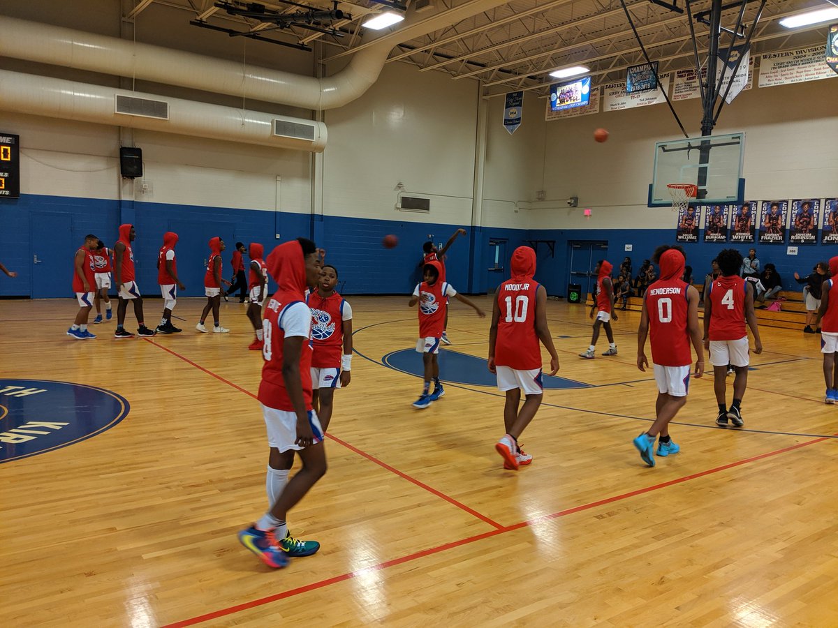 dreamkingfilmz's tweet photo. Coverage Sponsored By #ThePVShack
9-1 Gilbert Panthers vs 10-0 Kirby Comets.
-If Kirby wins they will be in the playoffs.
-If Gilbert wins both teams will play a tie breaker Tuesday https://t.co/dJ2yqXAzDB