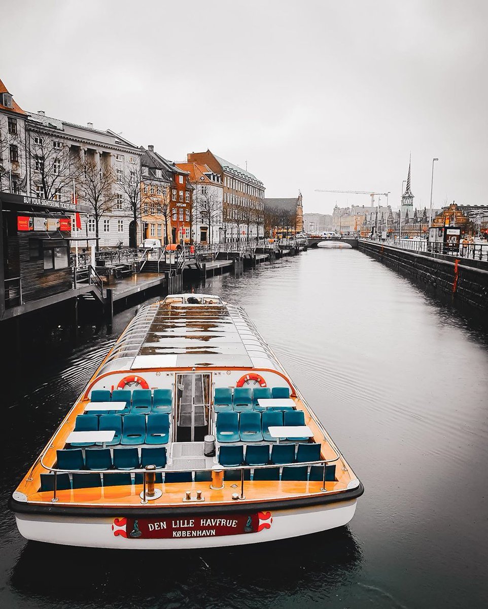 godfrienddme's tweet photo. Nyhavn, København, Denmark 🇩🇰
via: ab_alsh3bi 📷
#denmark #igersdenmark #madeindenmark #denmarkbykristian #denmarkwa #instadenmark #beautifuldenmark #denmarklife #cozydenmark #skagendenmark #dianeindenmark #traveldenmark #denmarkstreet #badmintondenmark #igdenmark RT https://t.co/Yd3xqgEqru