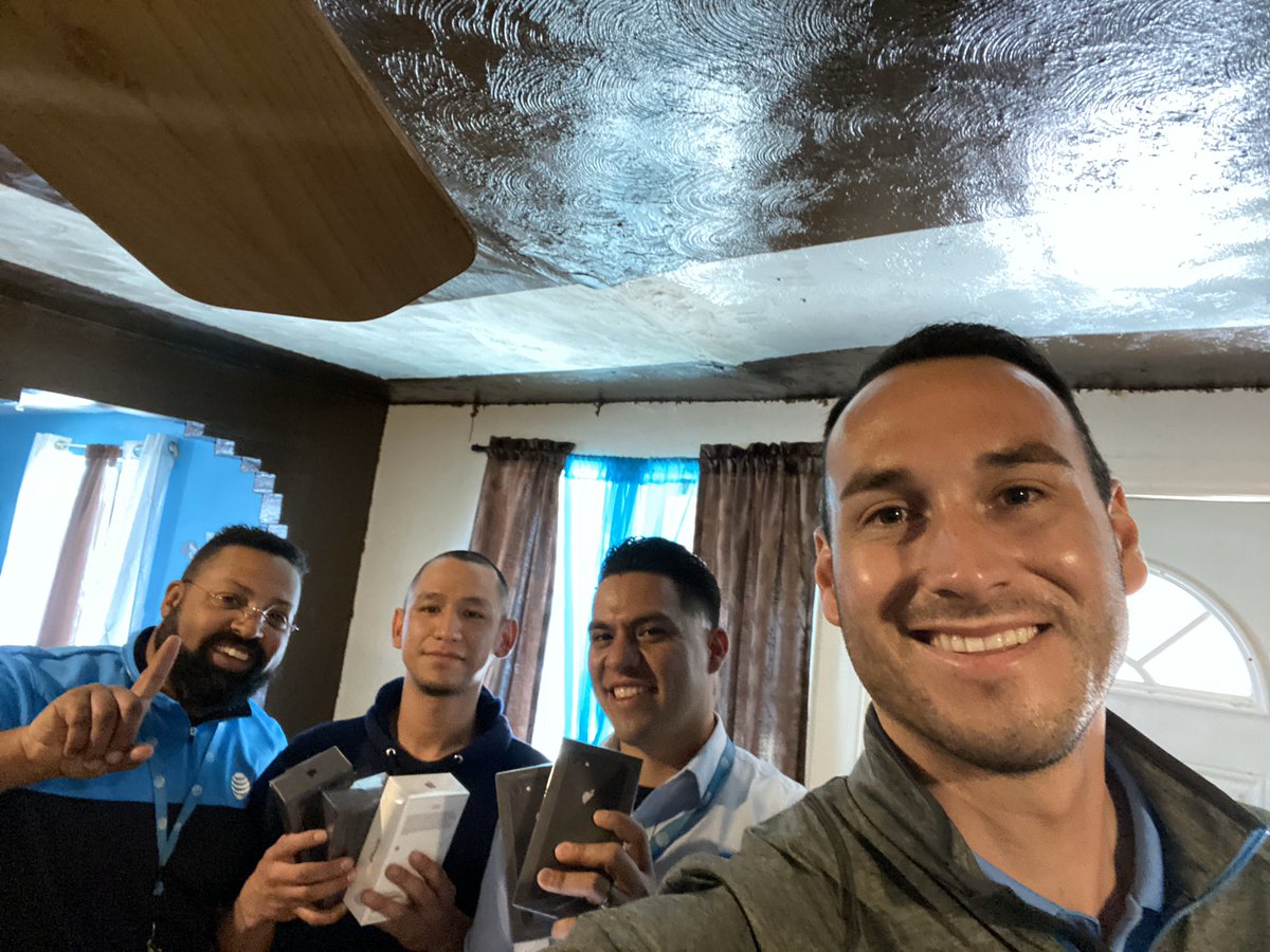 When the new Director comes in town you have to show him what your experts can really do on these <a href="/IHXRoads/">IHXRoads</a> 5 VGA closed and sold on the spot!! #SWAT #IHX #NewMexico #attemployee #LifeAtATT