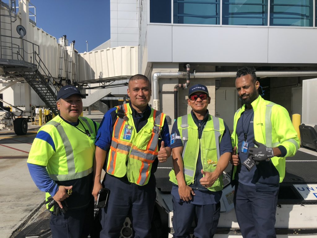 RichardRatlifff's tweet photo. Standards and Consistency team LAX gate 71A.  Great job on this QT knowing what the TCI metrics are and achieving them. Excellent leadership paved the way!!!   Nice job!!  @KevinSummerlin5 @JMRoitman @BsquaredUA @smillyscience @AlbertoDiaz_UAL @TammyLHServedio https://t.co/wSvCFuRneU