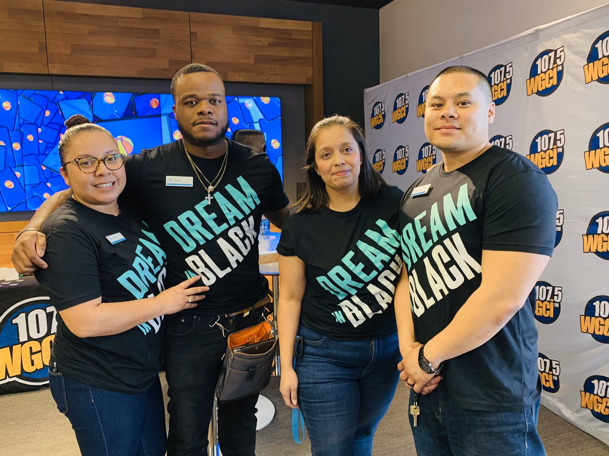 Araceli_ATT's tweet photo. Oak Park is ready for our radio event today! This Black History Month, AT&amp;T is hosting a Dream In Black event with our 2020 Future Maker @Wale. Stop by and visit us and @WGCI to enter for a chance to win! #DreamInBlack #ATTemployee @attmichiganave https://t.co/1GC9forNfa