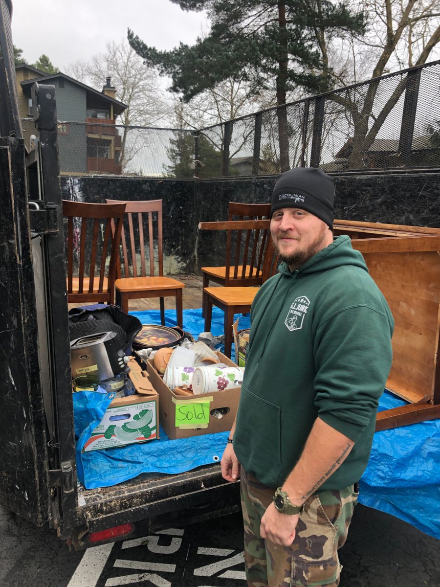 gijunknw's tweet photo. When a local Marine Vet & Single mom was approved for housing to bring herself and daughter out of houselessness, we had the privilege of providing furniture and homegoods. When you hire G.I. Junk Removal, this is what you are supporting.
#GIJUNK #SayNototheLandfill https://t.co/RBPFuGv96Y