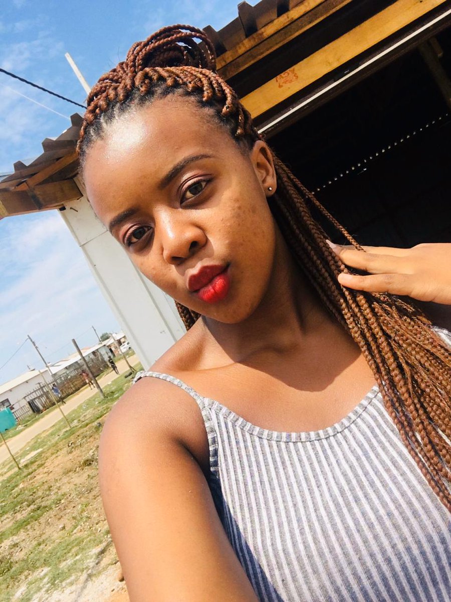 Anelisamatshob1's tweet photo. If you want to get your hair done guys im your girl 
#braids 
#fauxlocks
#wigs 
#girltalkzahair
#GirlTalkZA
#PEtwitter https://t.co/lhSP3g3SYY