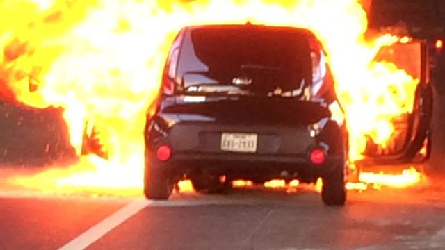 Ctr4AutoSafety's tweet image. The recall is another in a series of problems that @Kia and @Hyundai have had with engine fires during the past few years.  200,000 more.

That's why we petitioned @NHTSA for #recalls. #carfires = bad.

kob.com/albuquerque-bu… @tkrisher