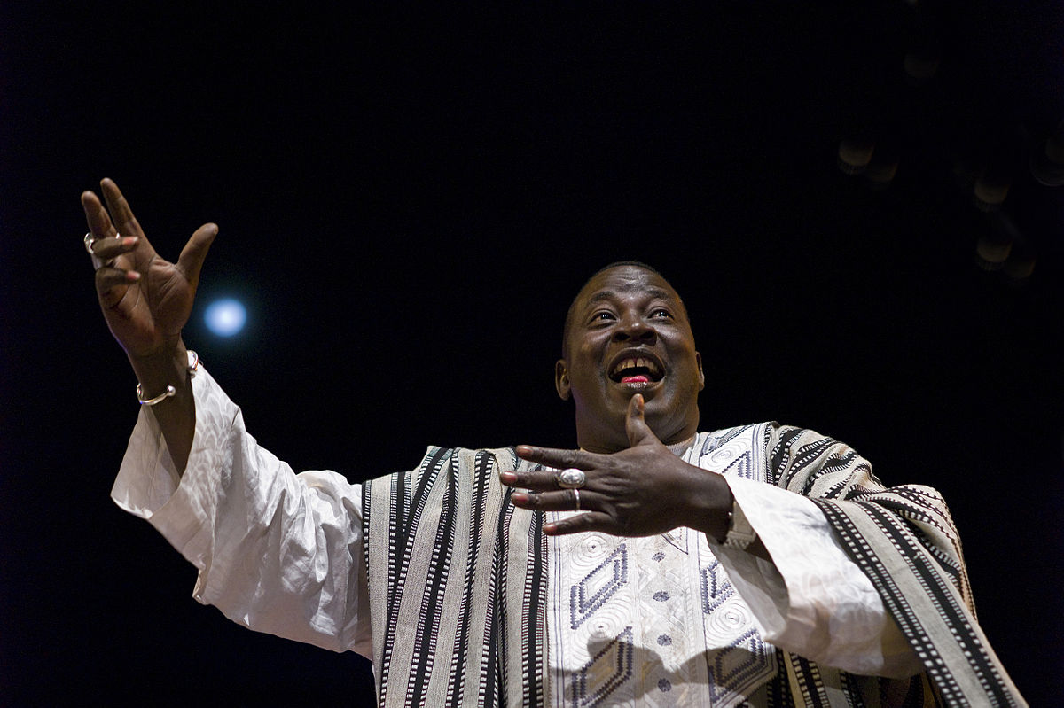 227Stylist's tweet photo. #Niger 🇳🇪
#Culture 🇳🇪
#Tradition 🇳🇪
Yacouba Moumouni est un chanteur et flûtiste nigérien . En tant que leader du jazz - ethnique groupe Mamar Kassey , il est l' un des....

Pour plus de détails, Tapez sur ce lien:
https://t.co/f3dt3Ky56Y

#MAX_DE_RETWEET_SVP #ABONNEZ_VOUS https://t.co/dvsQai0LwE