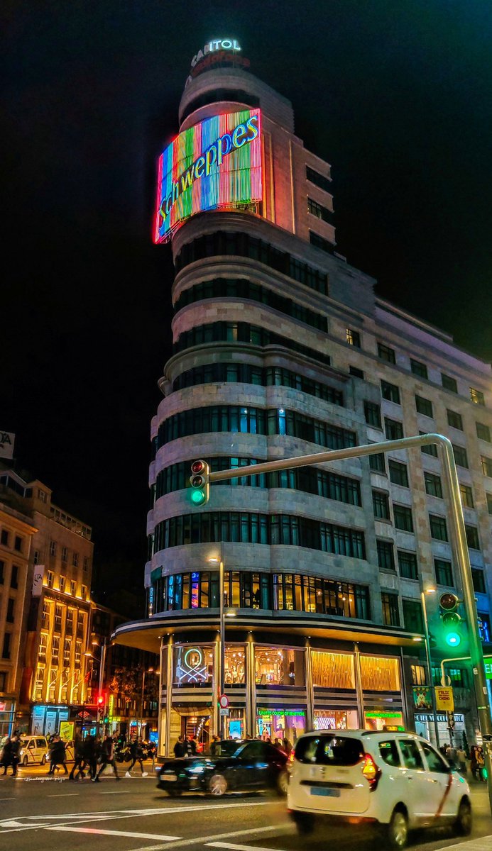 beatrizdelpozo_'s tweet photo. Buenas noches y felices sueños, desde la ciudad mas bonita del mundo 😊 ✨
#madrid #madridenamora #night #granvia #callao #capitol #edificiocarrion #fotografiaurbana #streetstyle #streetphotography #addicted_to_photography #streetstorytelling #photographylover #buenasnoches https://t.co/pF1HV1rLnf