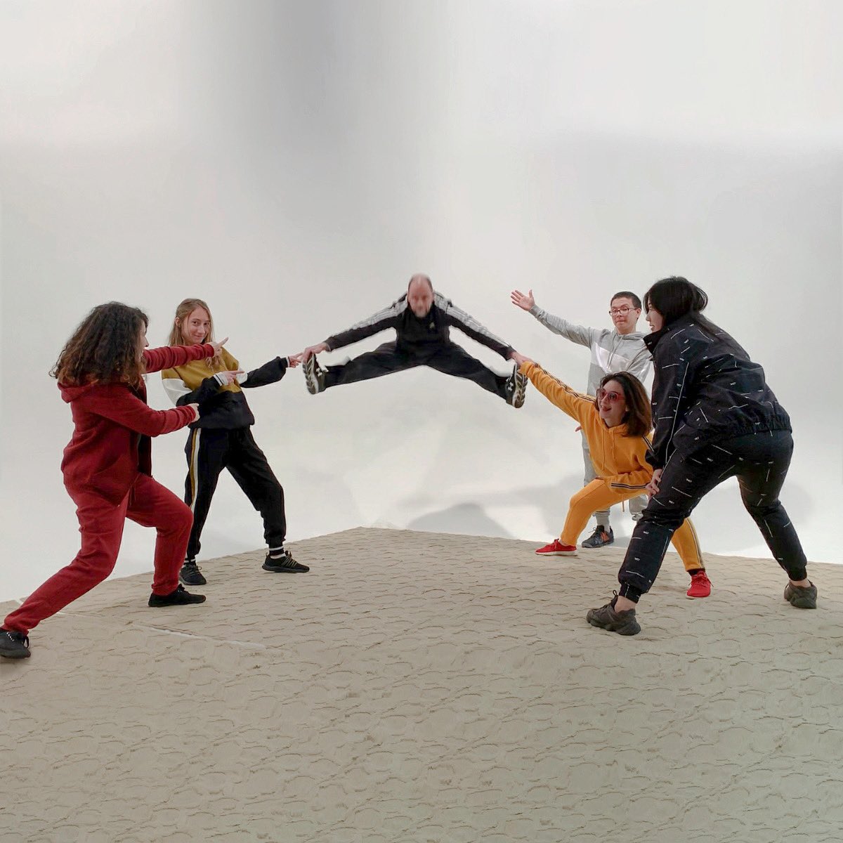 finishpostprod's tweet photo. Ready to jump into the weekend on this #TracksuitThursday ๐คพโโ๏ธโจ #FinishPost #SoundtrackBoston https://t.co/wDRy1MVzKl