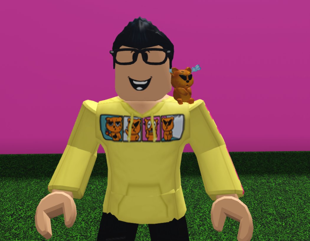 Dylan On Twitter My Roblox Item Is Official Out Now You Can Rock Hyperapparel On Your Shoulder Made By Lilw00f Https T Co Wutrbsqxoj Https T Co 8jv4qn4n5i - dylan the hyper roblox picture