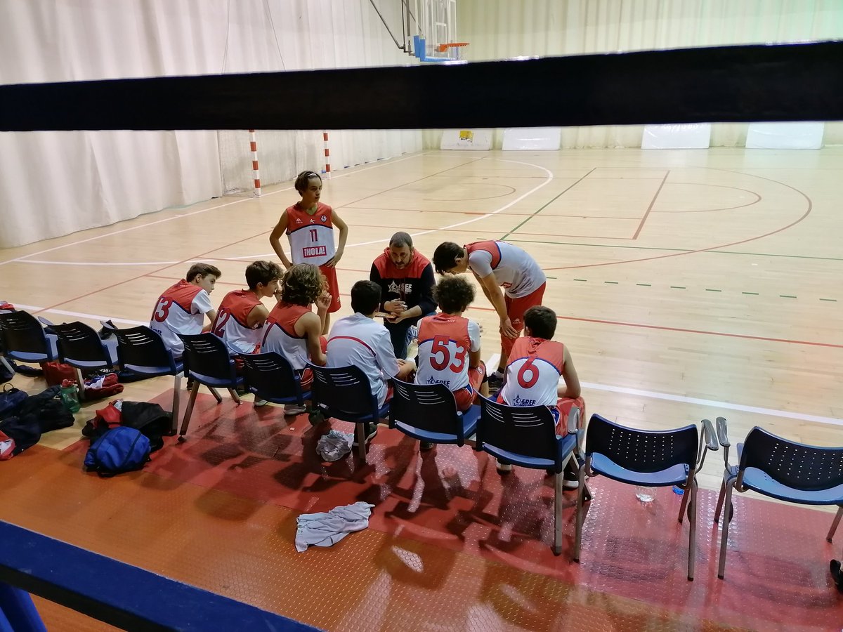 CDCREF's tweet photo. Nuestro equipo Infantil en una doble jornada pierde la de él sábado y el domingo gana recuperando el basket average con un gran trabajo en equipo. #GOCREF https://t.co/3FeaPvF7RX
