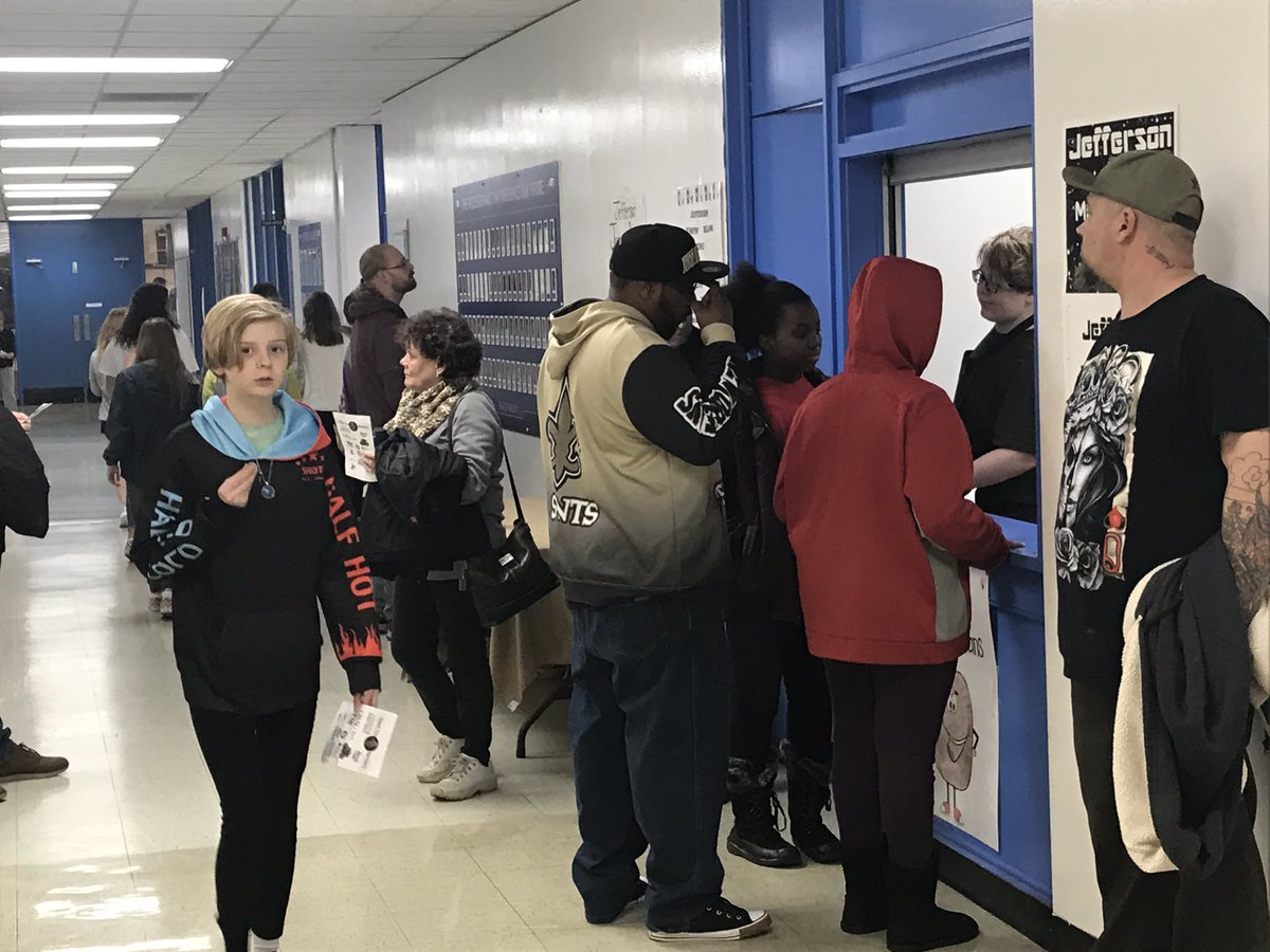JMS_Eagles's tweet photo. Long line for Jefferson Jumpin’ Bean refreshments! @NishaKala3 @Exceptional_ORS https://t.co/pC3seetRFe