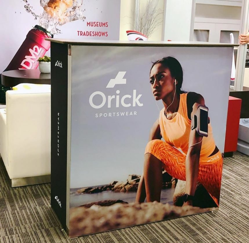 expolinc's tweet photo. Is the new Fabric Frame Counter from #Expolinc sturdy?  Just ask Tony Ricci of #ADMtwo #tradeshowdisplays #dyesub #tradeshows #tradeshowdisplay #tradeshowcounter https://t.co/m5T9OusiBM