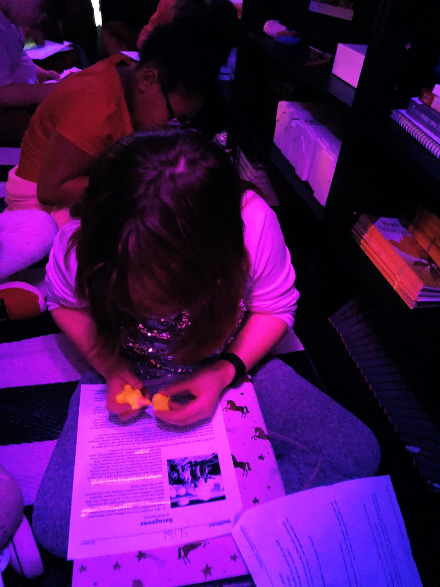 aprilj816's tweet photo. What’s the best way to get every student engaged in learning?  Give them a hilighter and turn on the black lights.  #determiningimportance https://t.co/NIneXVP6yM