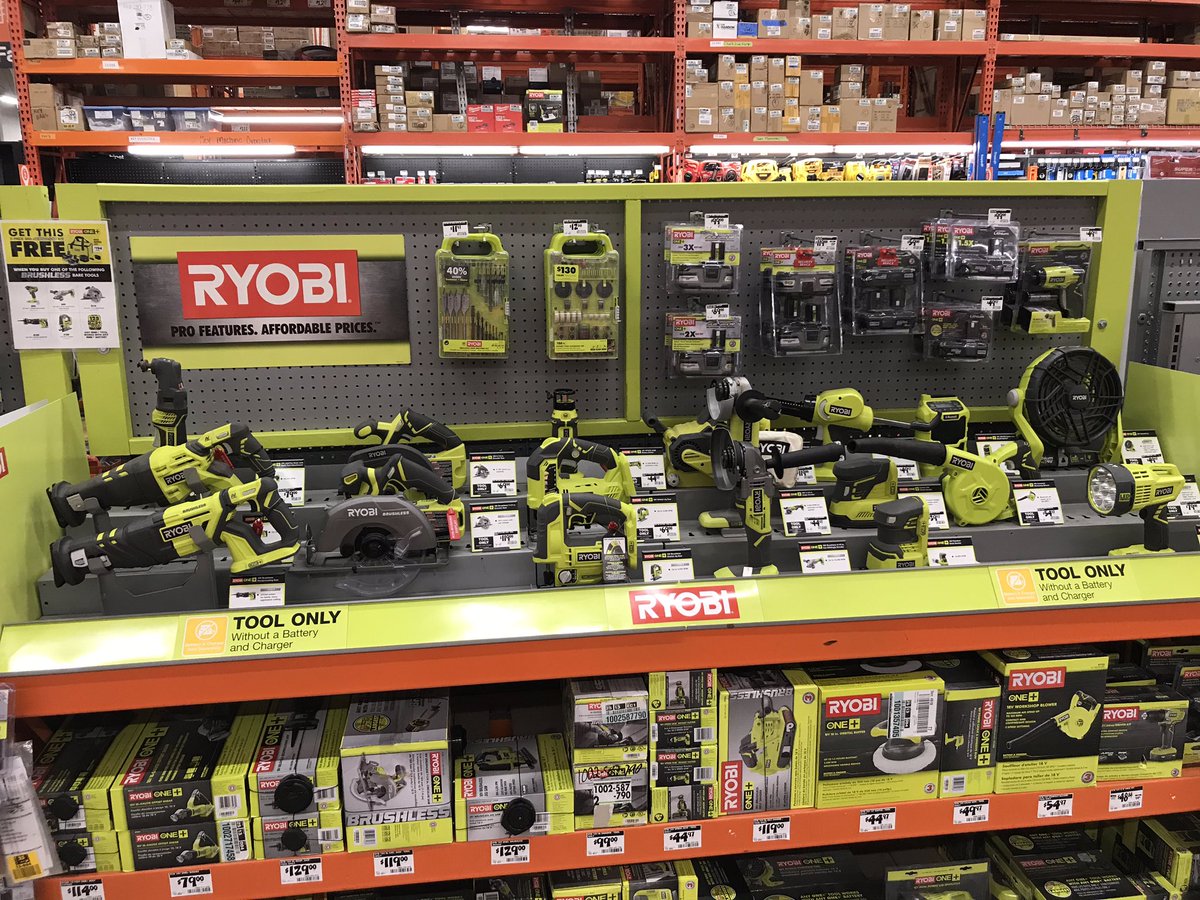 Home4910's tweet photo. Accessories accessories accessories! Driving sales is what 4910 is doing. Thanks to Allan D25 sup and TTI rep Ryan. #salesdrivers #tts @CampSweenScott @jonbaumann304 @HeinrichCraig @MrHOMERDPOE https://t.co/ksgInrB3FR