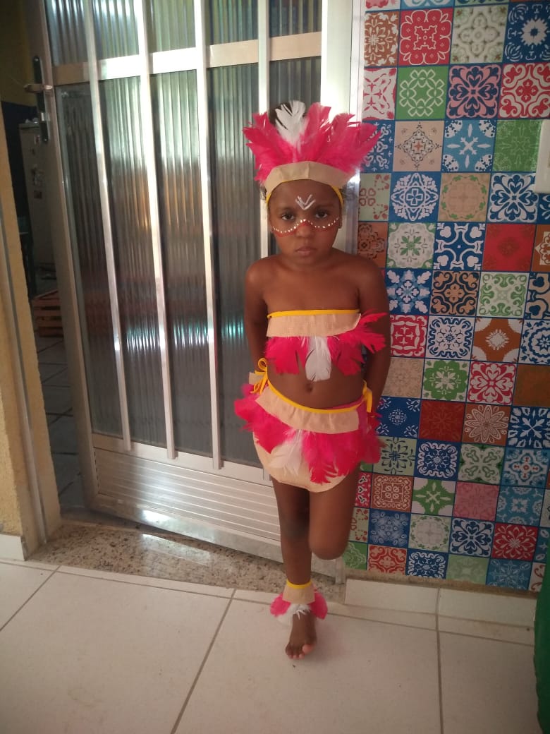 puruquiinha's tweet photo. Meu primeiro bailinho de carnaval boladona com a minha mãe kkkk
#geniosa 😂🤦💔 https://t.co/yVWSf5DbY1
