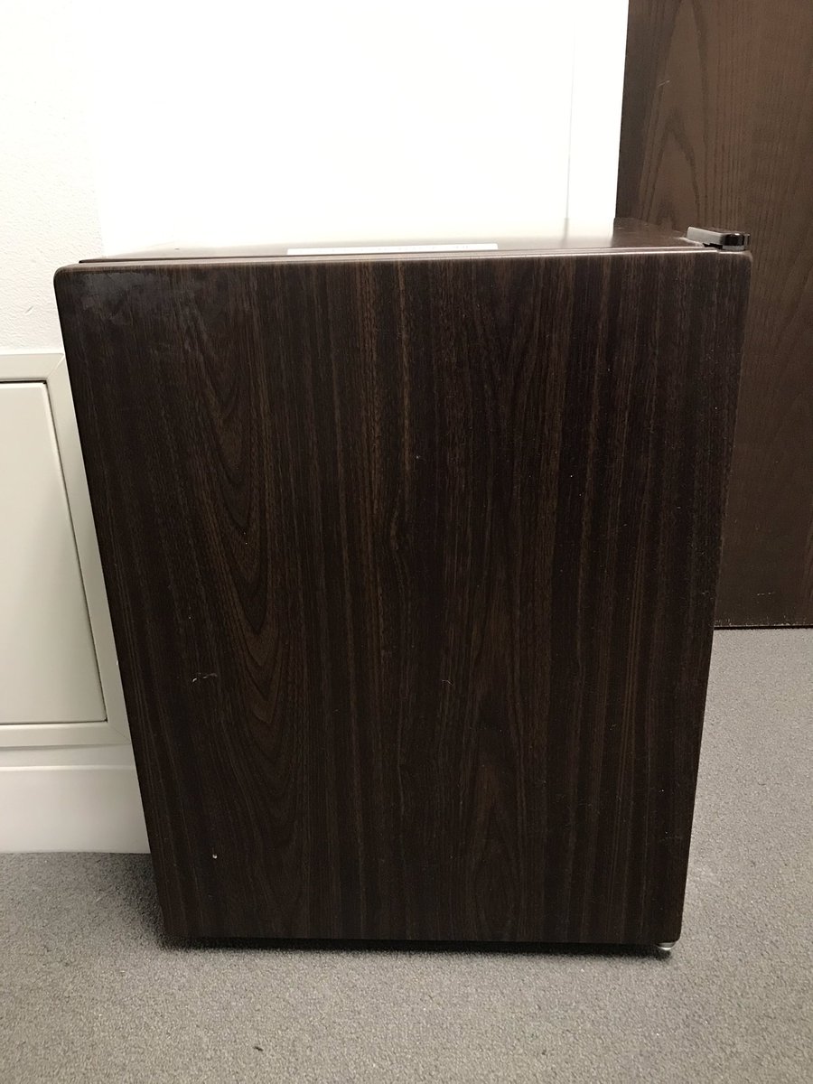 MomAnesthesia's tweet image. Came to work and found new lactation refrigerator and pumps in resident call room @ClevelandClinic.  How lucky am I to be CCF Anesthesia resident? So proud of my program, and thank you Dr. Trombetta !!!#anesthesiaresidencyCCF @womenMDinanesth @CTrombetta_CCF