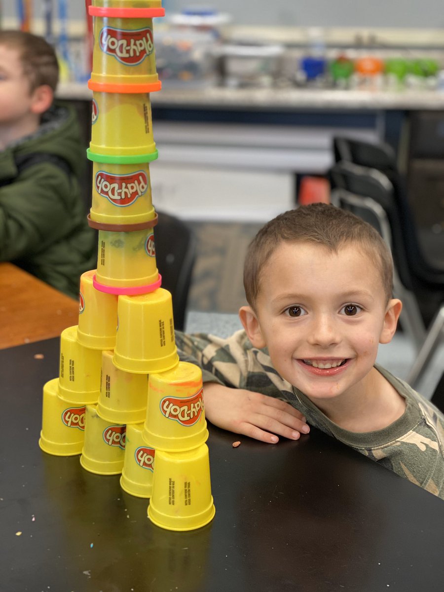 edge_fs's tweet photo. @FESLittleCats kindergartners had lots of fun exploring all kinds of STEM stations today at Edge. Stomp rocket launching outside was a bit hit! 🚀 https://t.co/ajzmyWOzKd